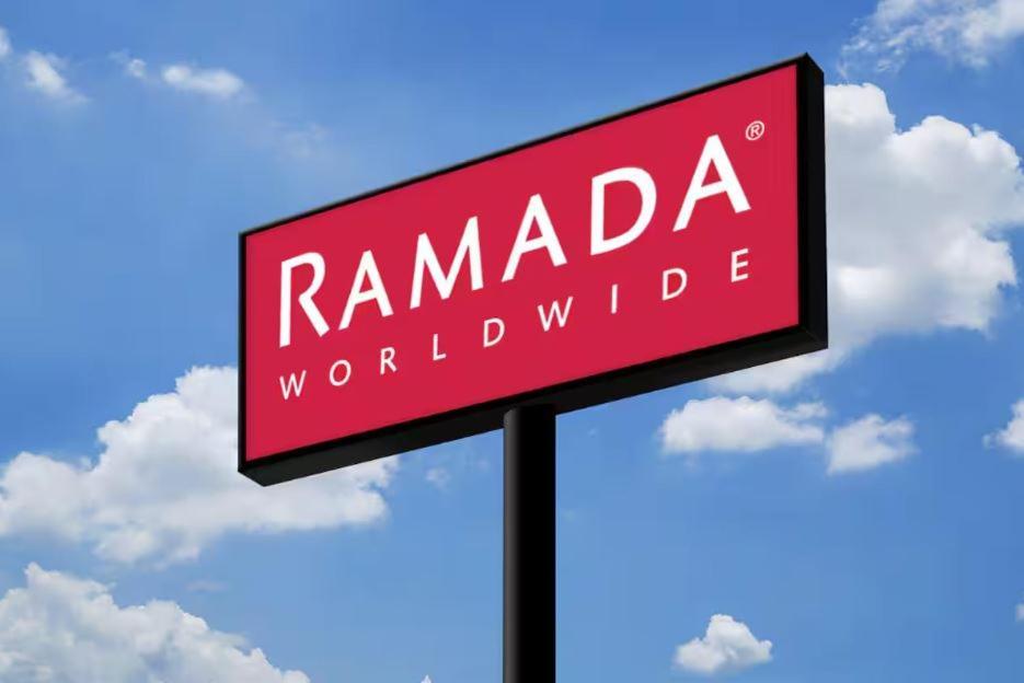 Ramada By Wyndham Bainbridge Hotel Eksteriør billede